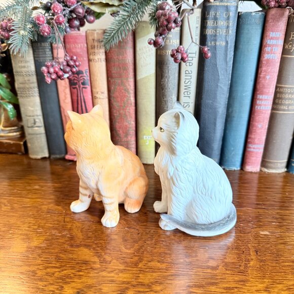 2 Vintage Porcelain Cats - Picture 8 of 13